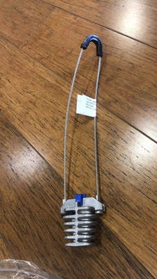 Clampada de tensión de fibra óptica de plástico y metal 2-9MM para cables de caída Diseño personalizable