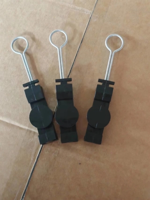 Clampada de suspensión de fibra de tipo S estable para cable de fibra óptica en entornos exteriores