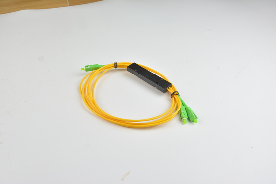 1x2 4 8 16 caja PLC G657A1 0.9mm SCUPC Fibra óptica cónica PLC divisor para la directividad dB ≥55