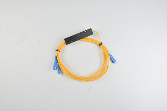 1x2 4 8 16 caja PLC G657A1 0.9mm SCUPC Fibra óptica cónica PLC divisor para la directividad dB ≥55