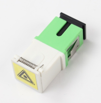Adaptador de fibra óptica con conexión de polvo y pérdida de inserción IL 0.2db