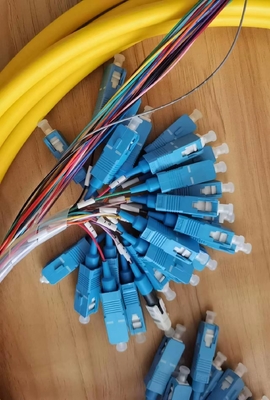 24 núcleo de cable de parche pre-terminado SC/UPC con bandeja de instalación máxima número 1 bandeja de empalme