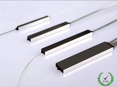 Pérdida de retorno dB ≥50 Fibra óptica Cassette de separación PLC 1x64 SC UPC para el rendimiento