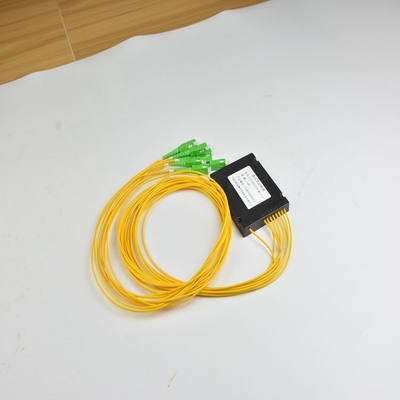 Estabilidad a temperatura -40-85 C dB 0,5 1*8 SC/APC ABS Tipo de caja PLC Splitter para red