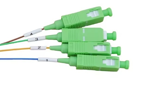 Conector SC/APC Tubo de acero de fibra óptica 1x4 PLC Splitter para longitud de onda 1260-1650nm